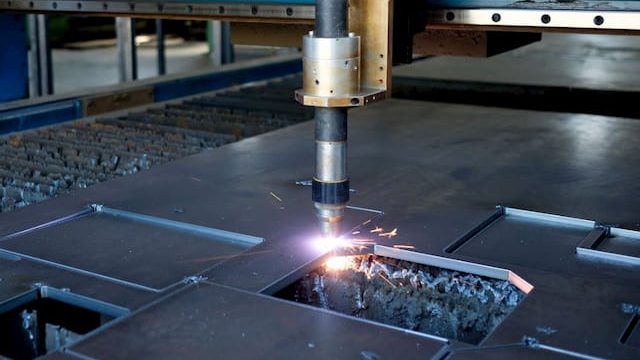 How Plasma Cutting Works? Advantages & Disadvantages